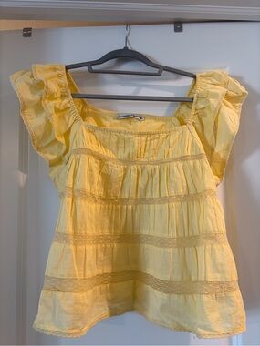 Abercrombie & Fitch
Ruffle Babydoll Top